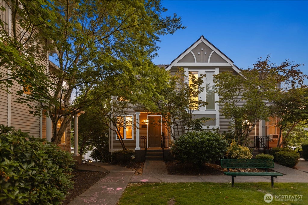 Photo of 460 226th Place NE, Sammamish, WA 98074 (MLS # 2583921)