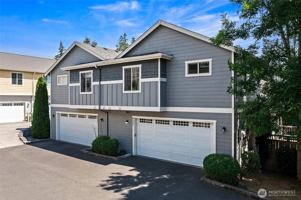 Photo of 9541 Slater Avenue NE, Kirkland, WA 98033 (MLS # 2560053)