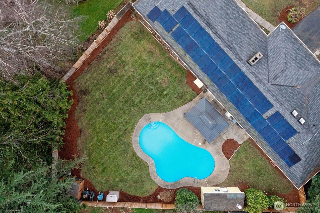 Photo of 14615 SE 178th Place, Renton, WA 98058 (MLS # 2472315)