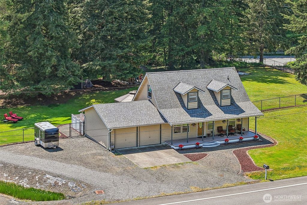 Photo of 6118 180th Place NW, Stanwood, WA 98292 (MLS # 2531835)