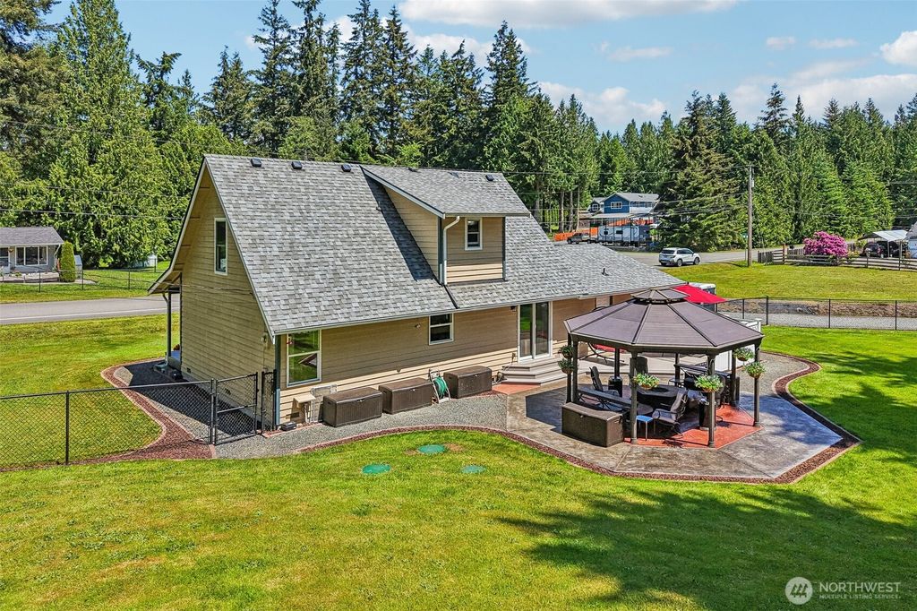 Photo of 6118 180th Place NW, Stanwood, WA 98292 (MLS # 2531835)