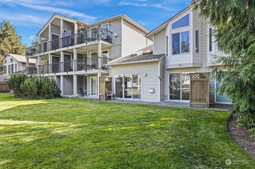 Photo of 2001 120th Place SE #4-102, Everett, WA 98208 (MLS # 2321916)