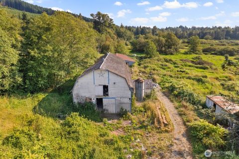 Photo of 21314 Starbird Road, Mount Vernon, WA 98274 (MLS # 2432992)