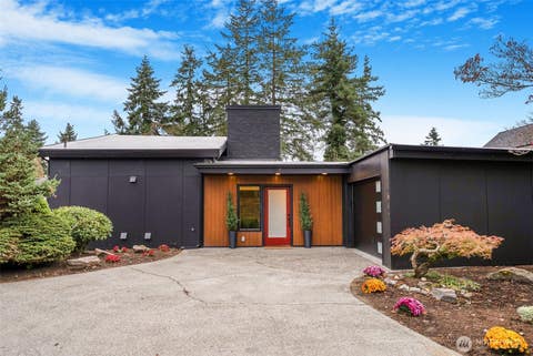 Photo of 11647 Beacon Avenue S, Seattle, WA 98178 (MLS # 2534434)