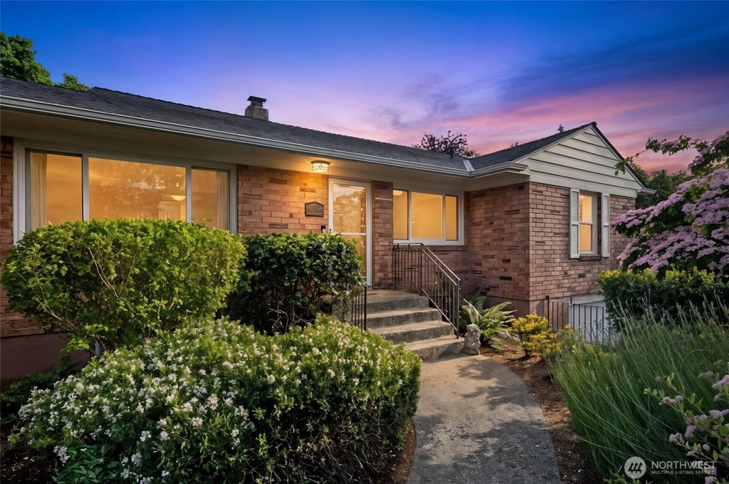Photo of 4015 NE 58th Street, Seattle, WA 98105 (MLS # 2536439)