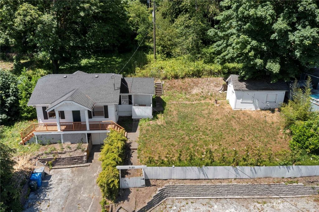 Photo of 7127 Pacific Highway E, Milton, WA 98354 (MLS # 2405171)