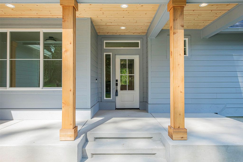 Photo of 16824 62nd Street SE, Snohomish, WA 98290 (MLS # 2348179)