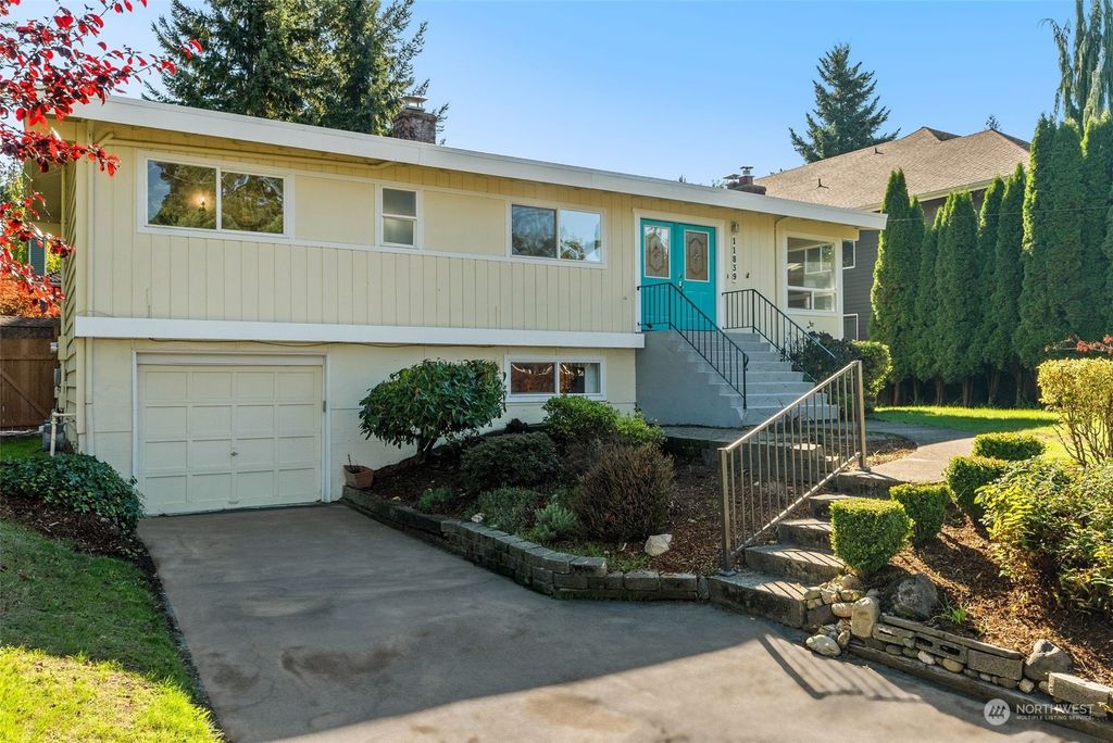 Photo of 11839 NE 74th Street, Kirkland, WA 98033 (MLS # 2169826)