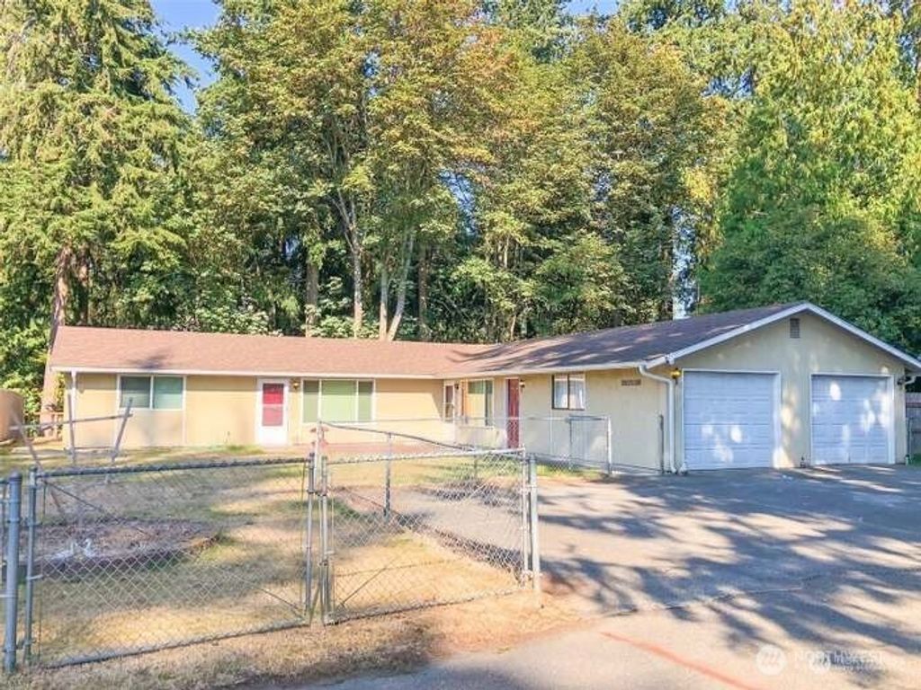 Photo of 12629 48th Ave NE Unit A &amp; B Ave, Marysville, WA 98271 (MLS # 2508710)