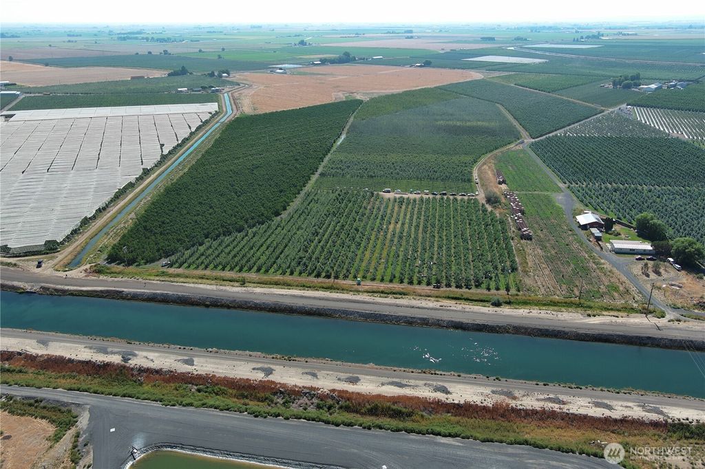 Photo of 0 Road 8 NW, Quincy, WA 98848 (MLS # 2471765)