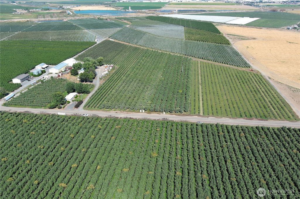 Photo of 0 Road 8 NW, Quincy, WA 98848 (MLS # 2471765)