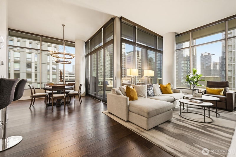 910 Lenora Street S1503