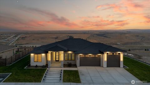Photo of 7483 W 23RD Avenue, Kennewick, WA 99338 (MLS # 2441948)