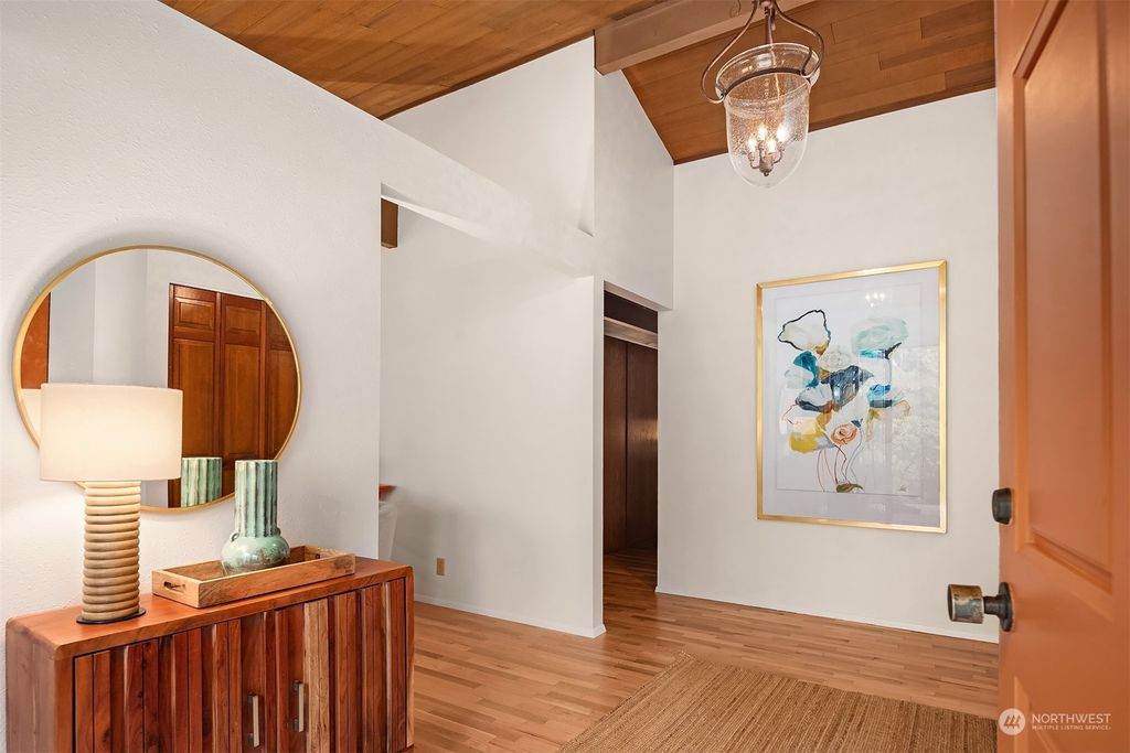 Photo of 2626 86th Avenue NE, Clyde Hill, WA 98004 (MLS # 2302877)