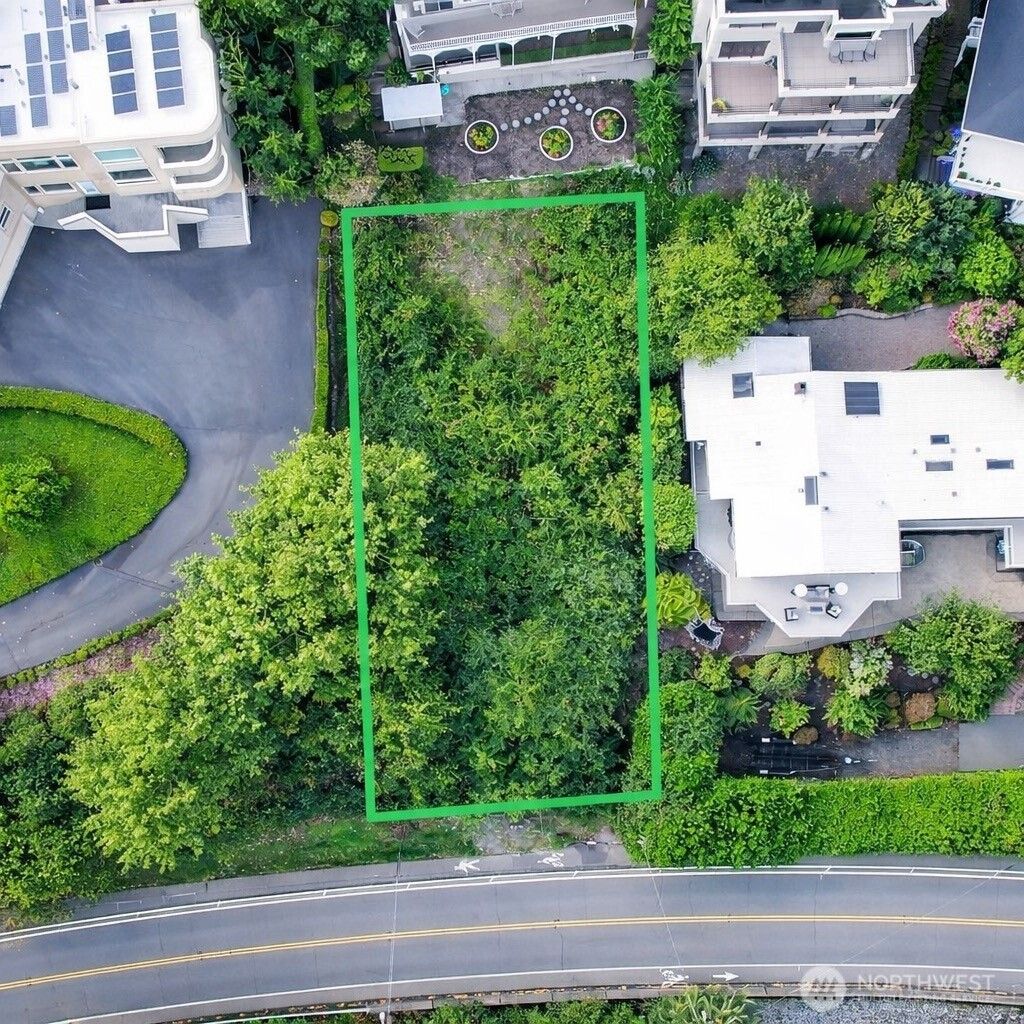 Photo of 8512 NE Juanita Drive, Kirkland, WA 98034 (MLS # 2489522)