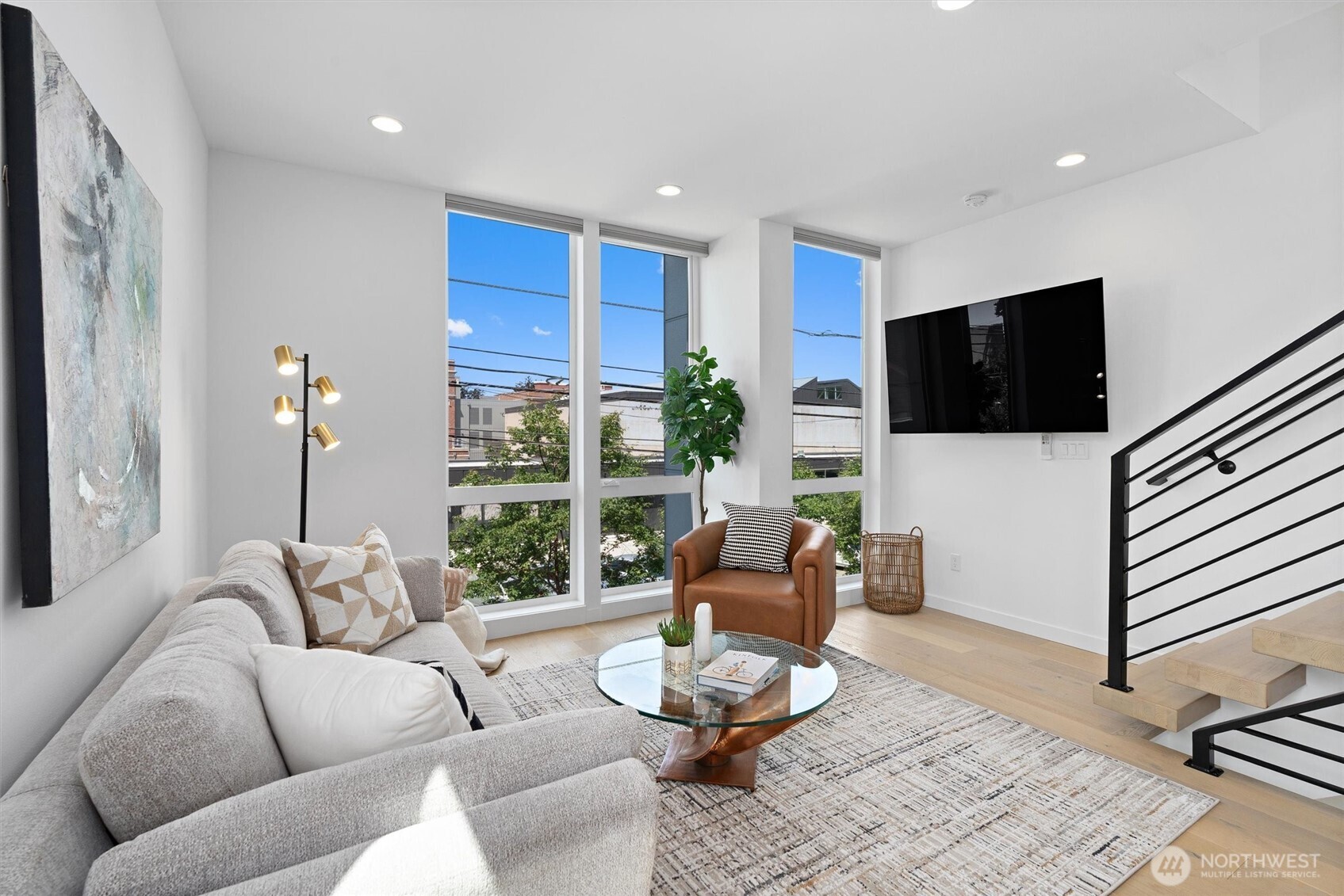 Seattle, Washington 98103, United States, 3 Bedrooms Bedrooms, ,2 BathroomsBathrooms,Residential,Active,155053