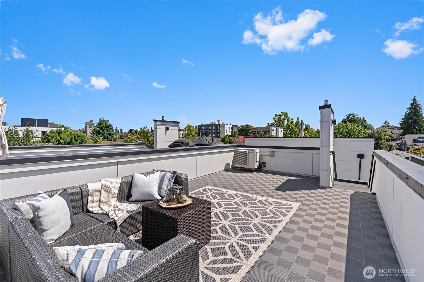 Seattle, Washington 98103, United States, 3 Bedrooms Bedrooms, ,2 BathroomsBathrooms,Residential,Active,155053