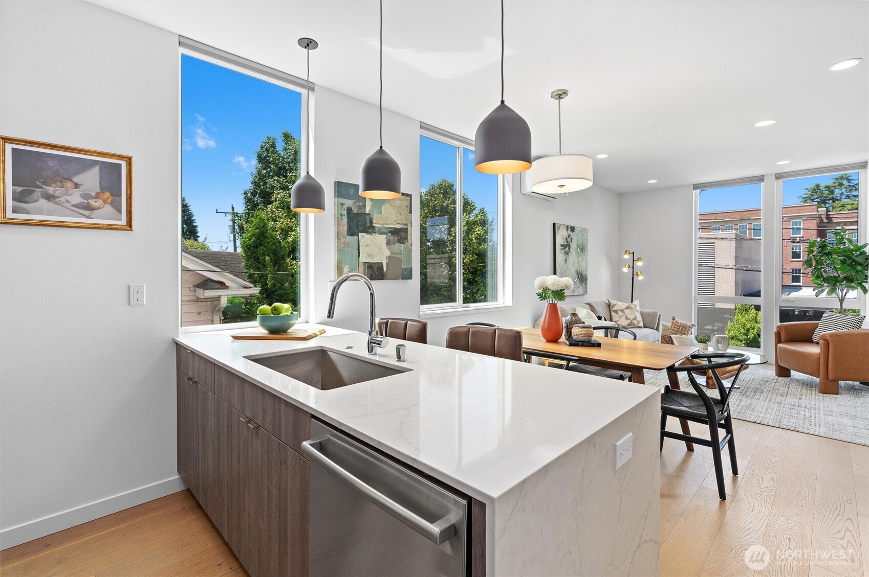 Seattle, Washington 98103, United States, 3 Bedrooms Bedrooms, ,2 BathroomsBathrooms,Residential,Active,155053