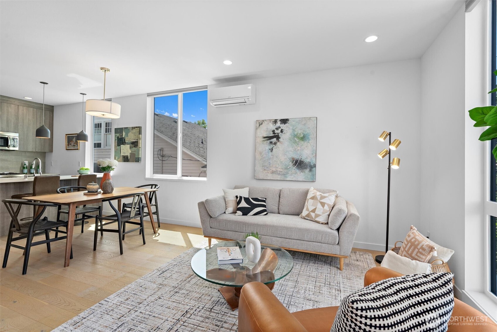 Seattle, Washington 98103, United States, 3 Bedrooms Bedrooms, ,2 BathroomsBathrooms,Residential,Active,155053