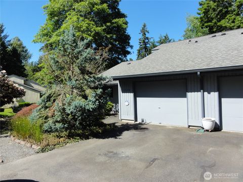 Photo of 11520 SE 175th Street, Renton, WA 98058 (MLS # 2547219)