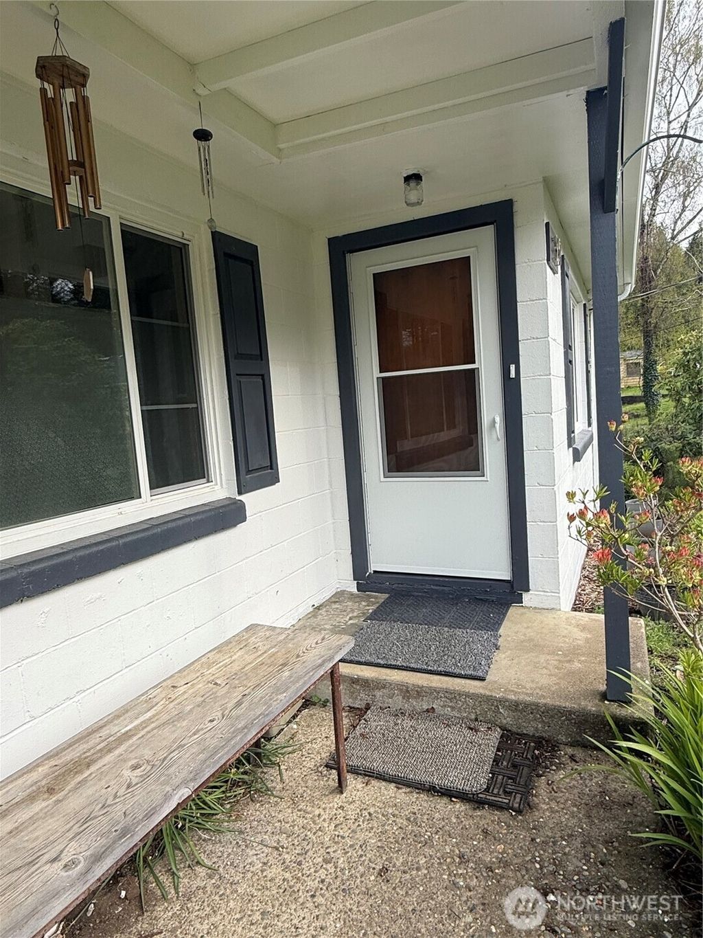 Photo of 959 Barnhart Street, Raymond, WA 98577 (MLS # 2511071)