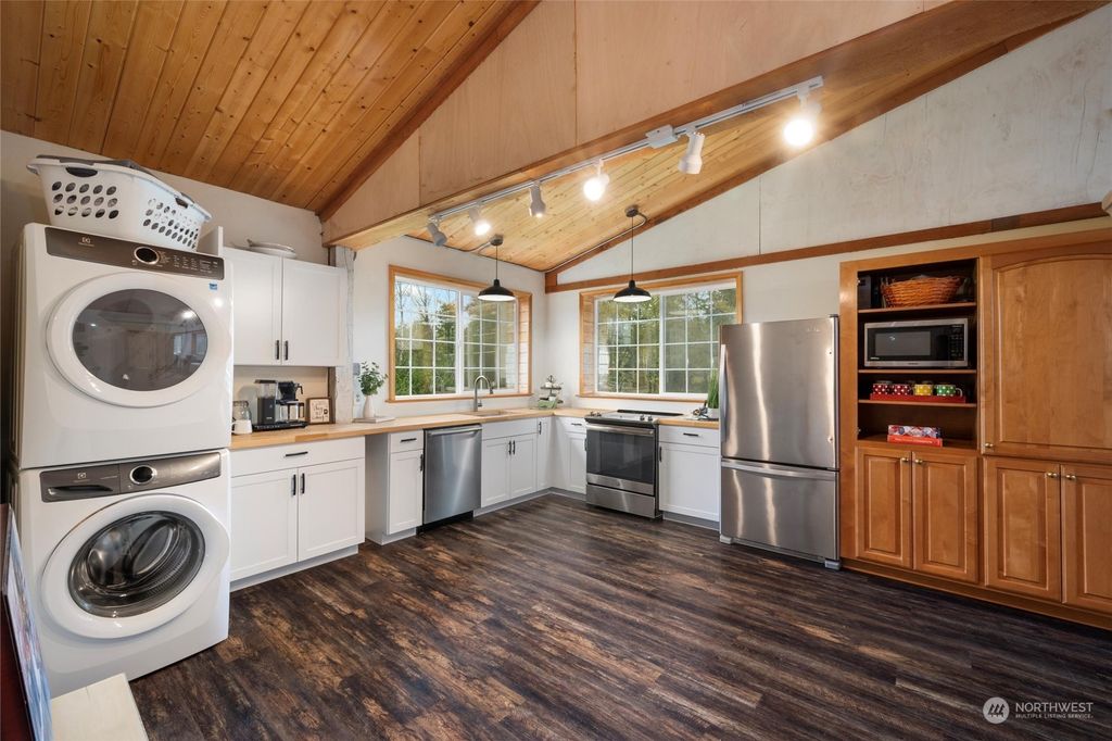 listing image 9367813299719092140