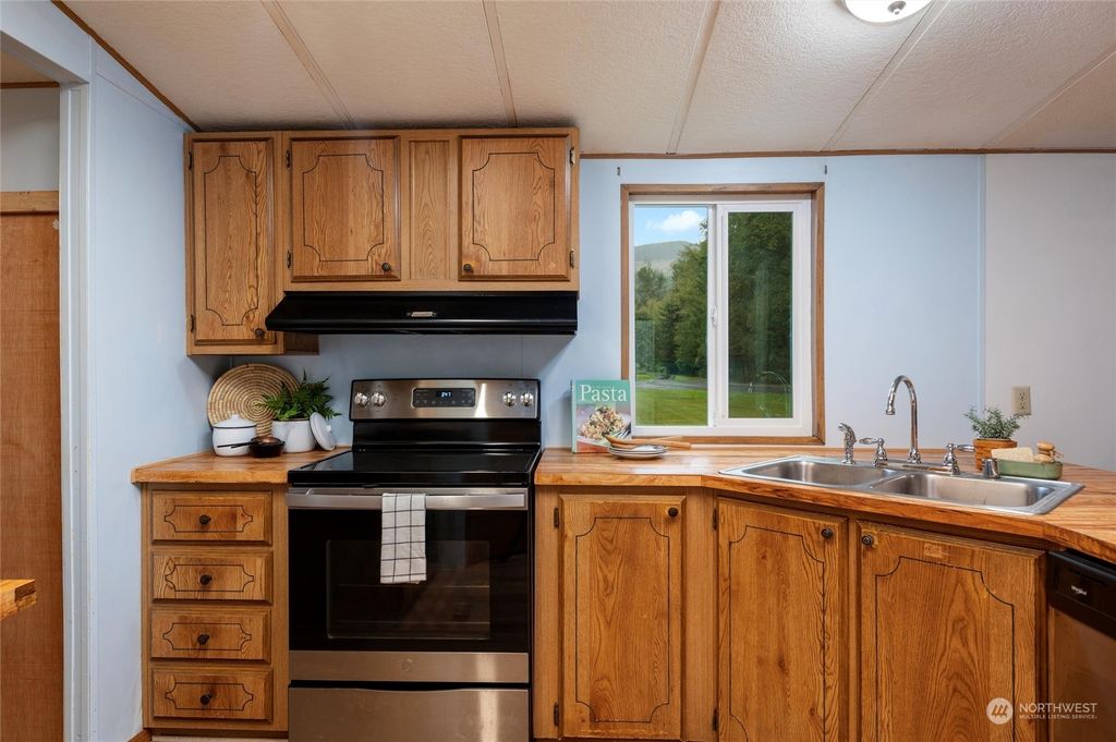 listing image 9366860615688411160