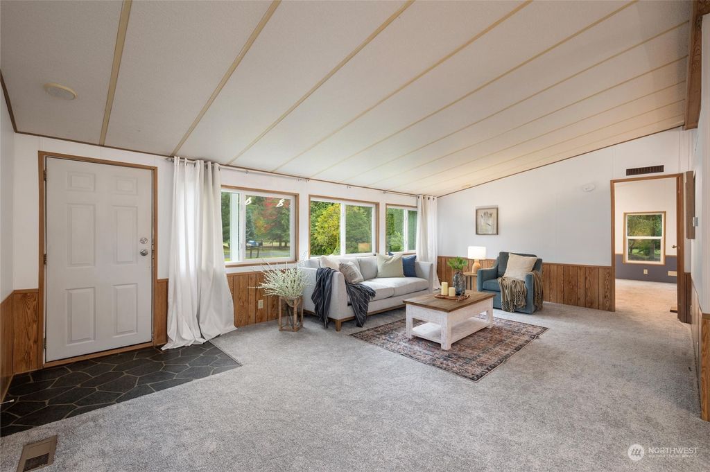 listing image 9361959732385629024