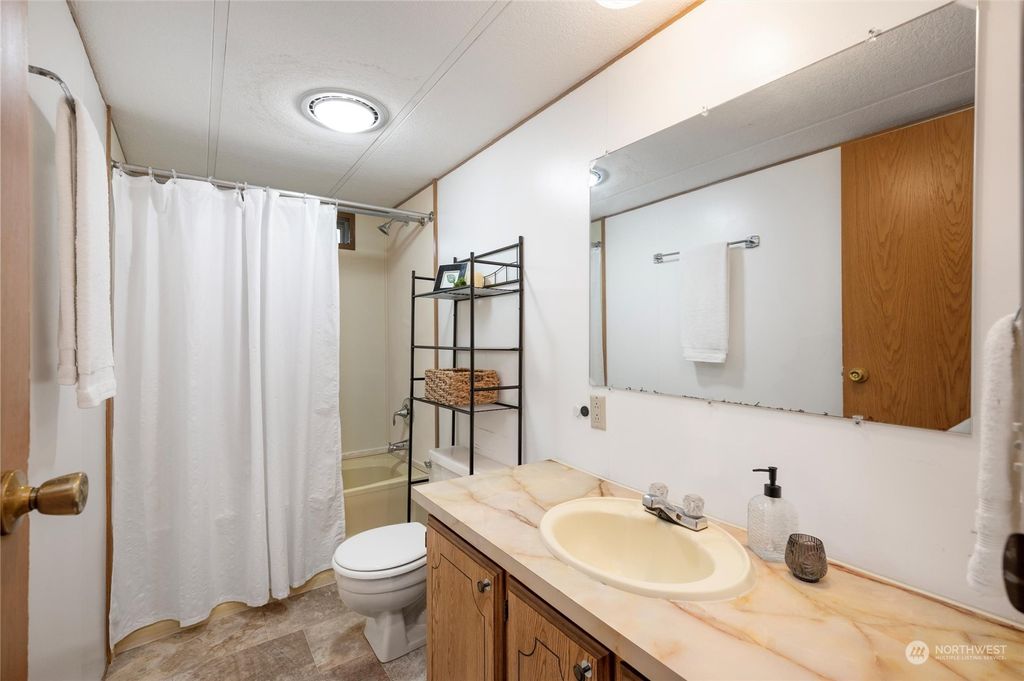 listing image 9365728716228431776