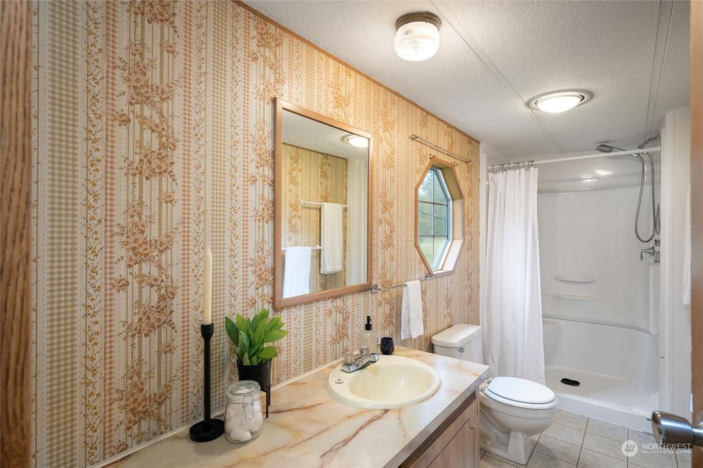listing image 9360655868868100940