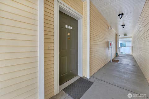 Photo of 14915 38th Drive SE #GG3025, Bothell, WA 98012 (MLS # 2512124)
