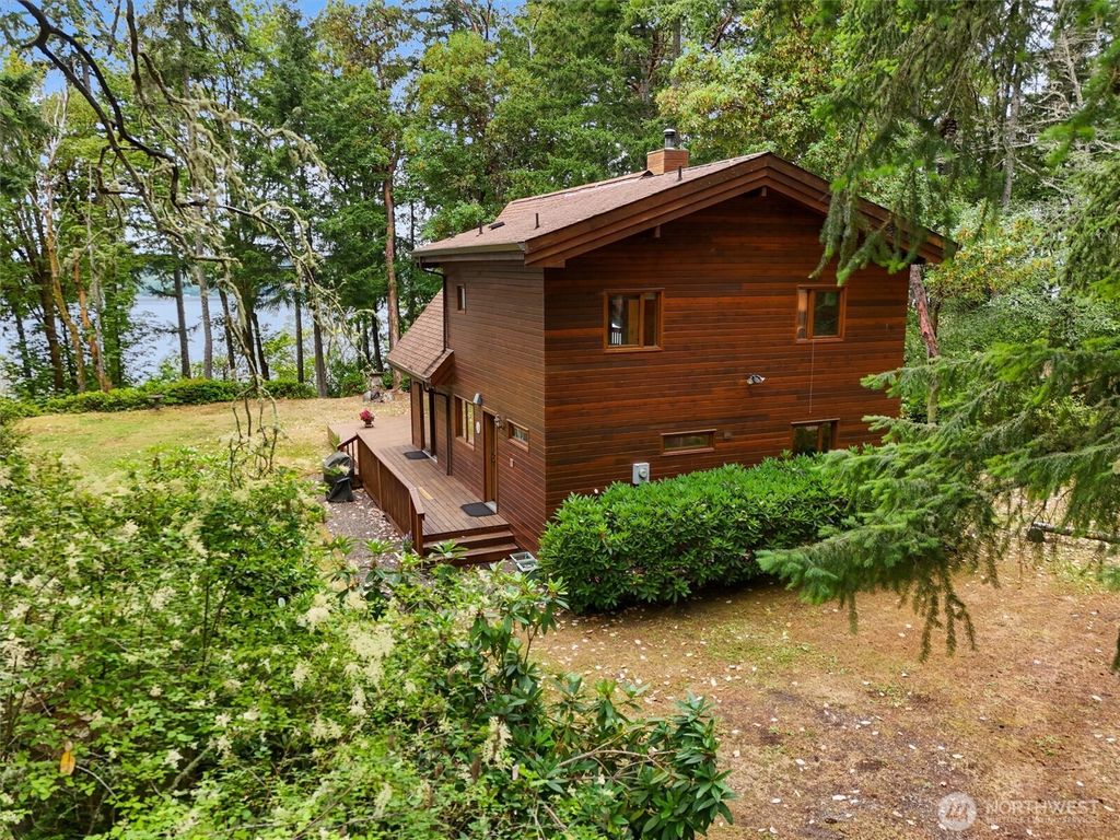 Photo of 14025 96th Street Ct, Anderson Island, WA 98303 (MLS # 2549395)