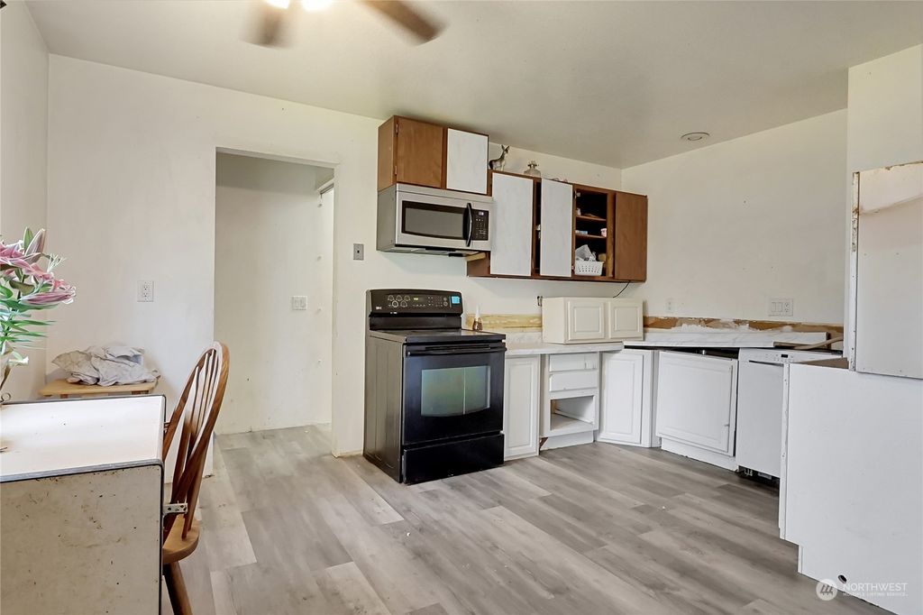 Photo of 29809 47th Place S, Auburn, WA 98001 (MLS # 2179597)