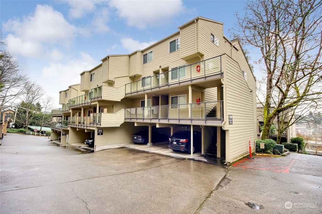 Photo of 2933 76th Avenue SE #42-A, Mercer Island, WA 98040 (MLS # 2053023)