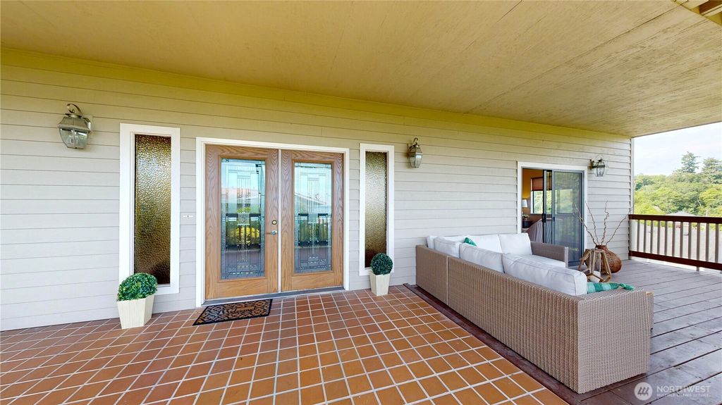 Photo of 29417 1st Avenue S, Federal Way, WA 98003 (MLS # 2400266)