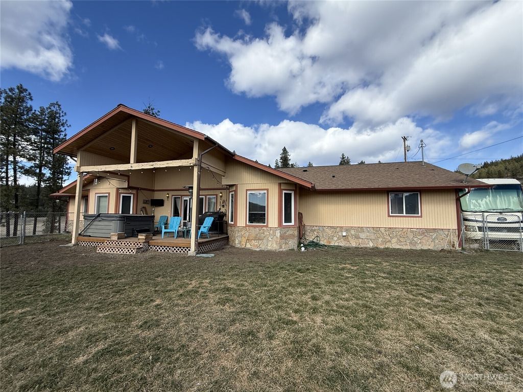 Photo of 724 E Delaware Avenue, Republic, WA 99166 (MLS # 2493801)