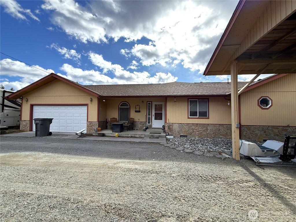 Photo of 724 E Delaware Avenue, Republic, WA 99166 (MLS # 2493801)