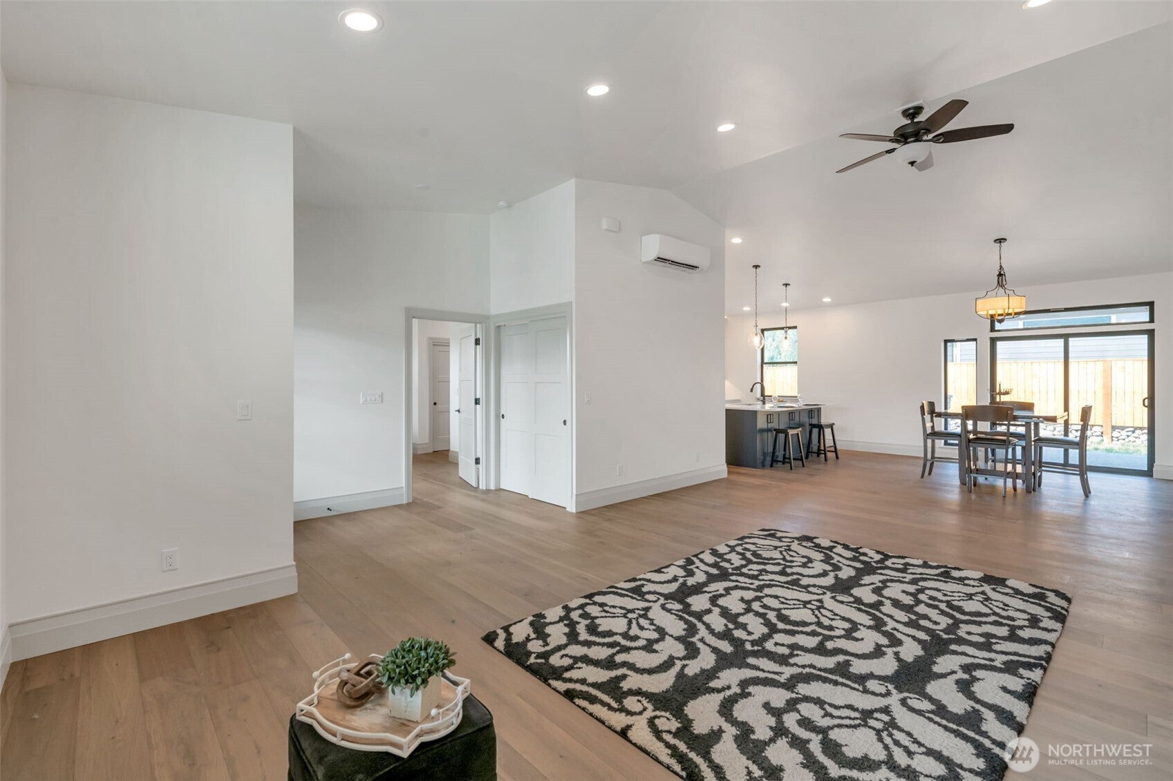 11 Dover Lane