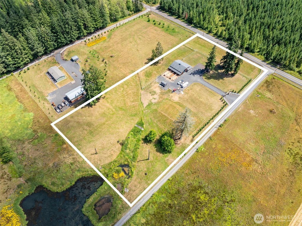 Photo of 919 Middle Fork Road, Onalaska, WA 98570 (MLS # 2561138)