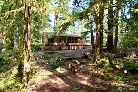 961 N Potlatch Drive Hoodsport WA 98548