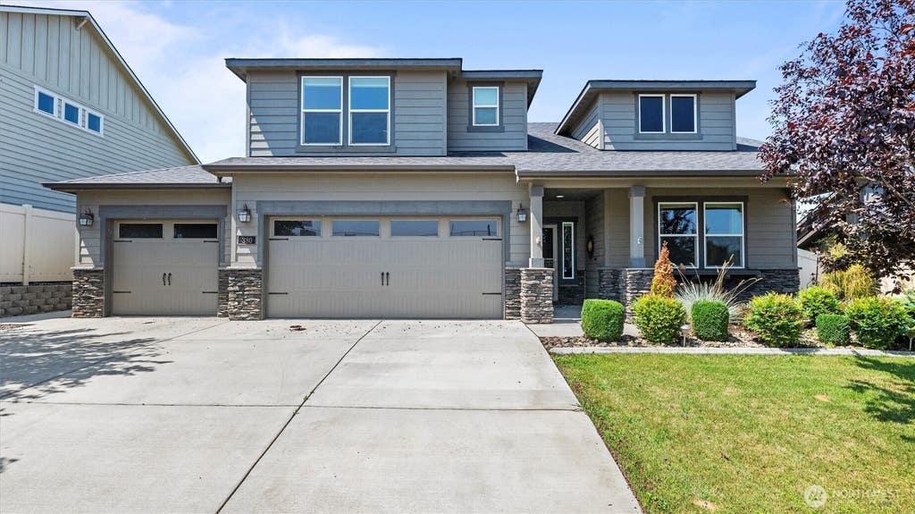 Photo of 380 Wishkah Drive, Richland, WA 99352 (MLS # 2559411)