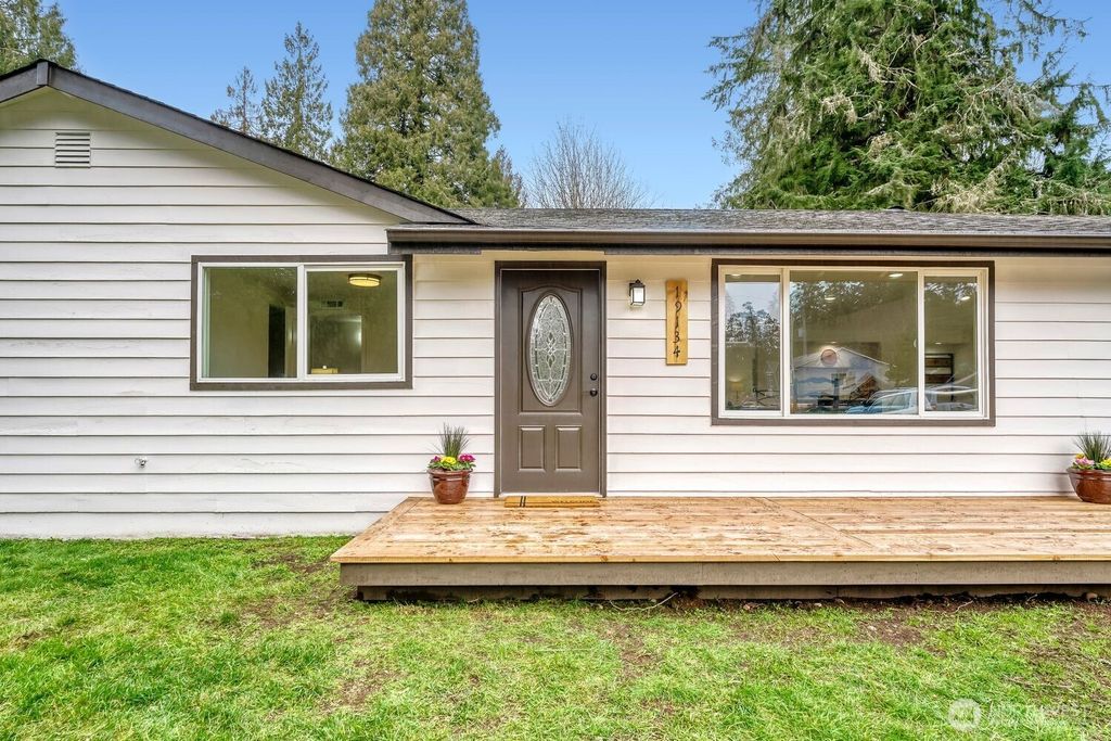 Photo of 19134 SE 133rd Place, Renton, WA 98059 (MLS # 2476064)