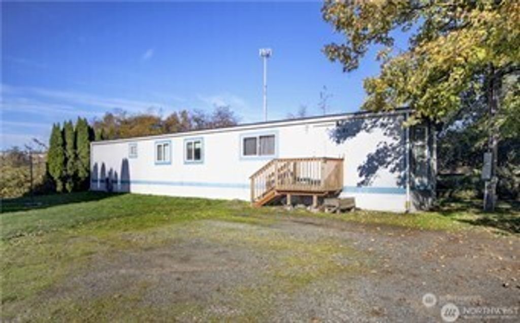 Photo of 3121 Bennett Drive, Bellingham, WA 98225 (MLS # 2485672)