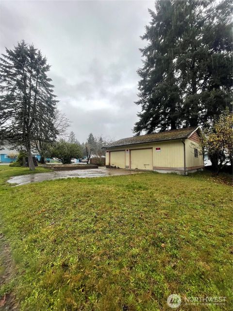 1143 Gaylord Street Raymond WA 98577