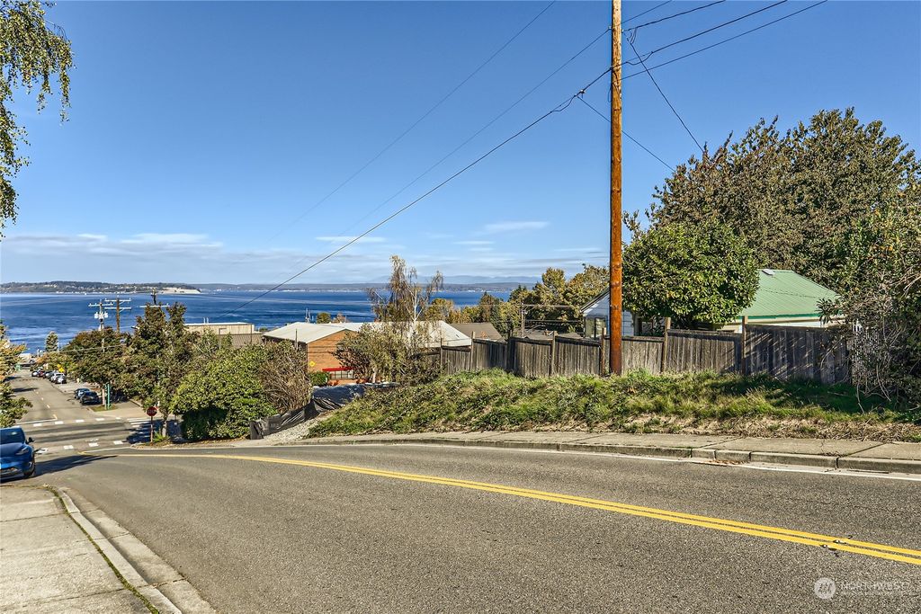 Photo of 514 Lincoln Avenue, Mukilteo, WA 98275 (MLS # 2173447)