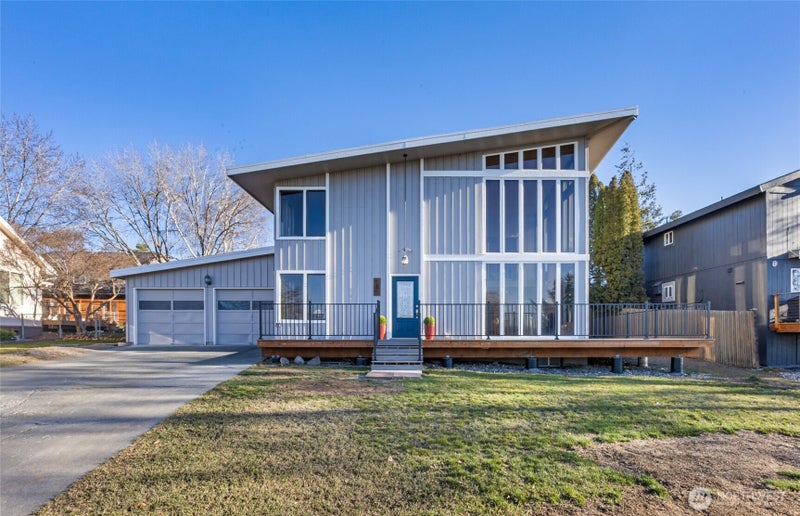 181 Pelican Drive SE