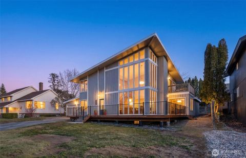 Photo of 181 Pelican Drive SE, Moses Lake, WA 98837 (MLS # 2489868)