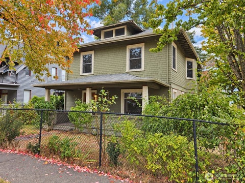 Photo of 1423 S Yakima Avenue, Tacoma, WA 98405 (MLS # 2585152)