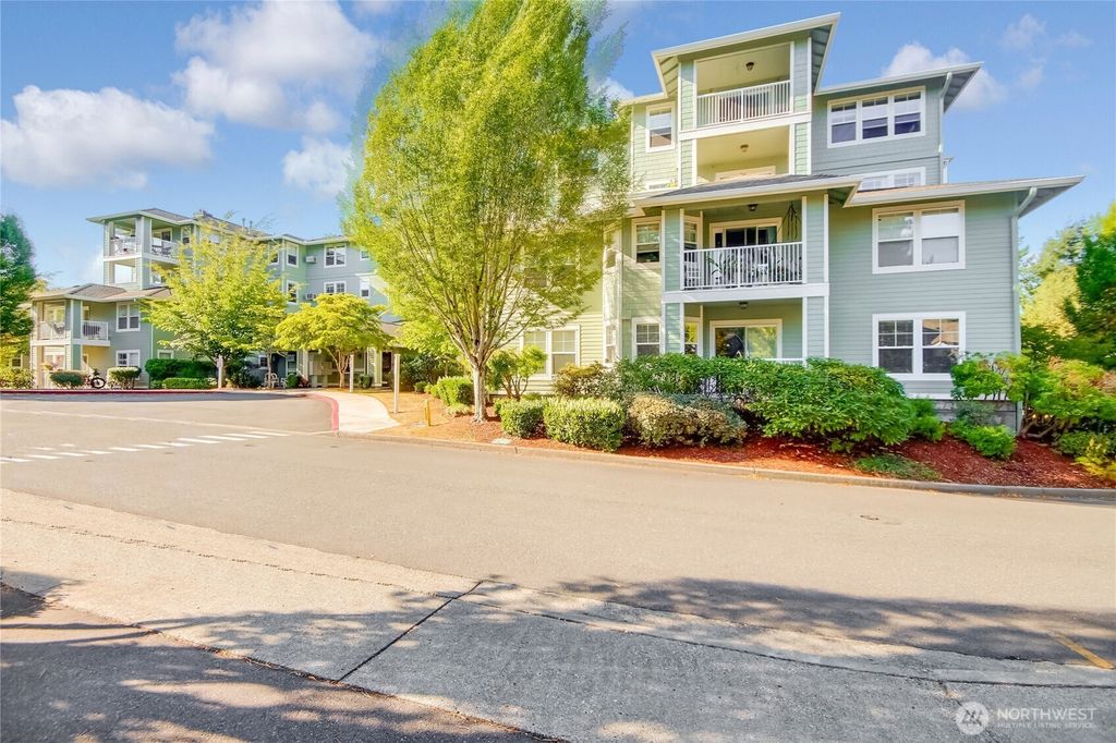 Photo of 22425 SE Highland Lane #305, Issaquah, WA 98029 (MLS # 2430540)