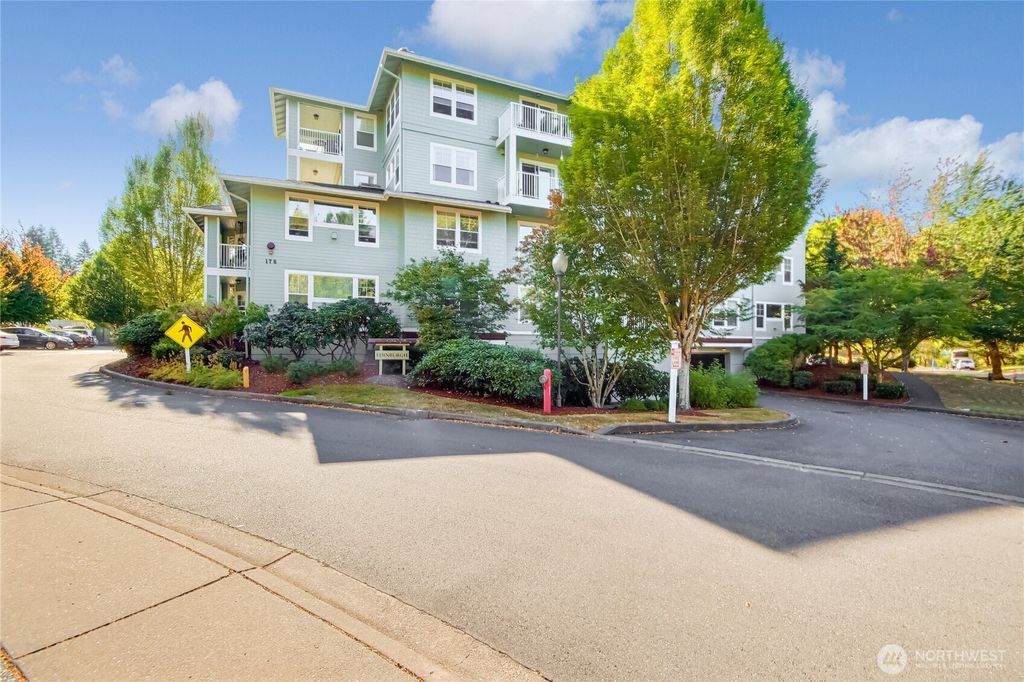 Photo of 22425 SE Highland Lane #305, Issaquah, WA 98029 (MLS # 2430540)
